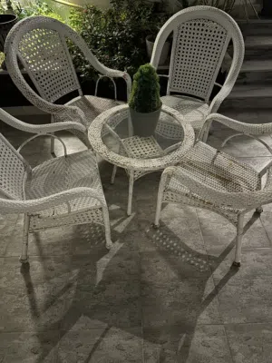 طاولة جنان مع 4 كراسي