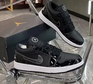 Casual Shoes . Adidas . 44 . New0