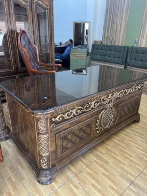 مكتب للبيع
