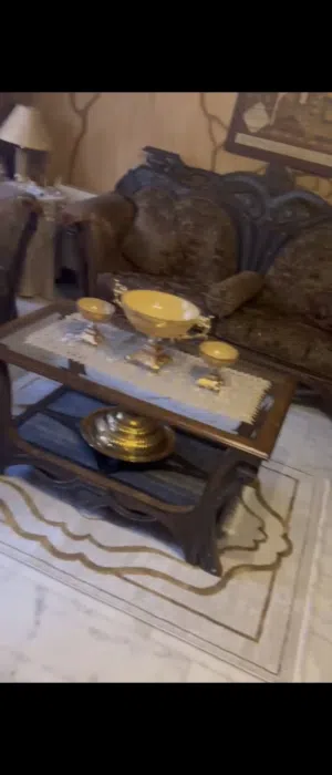 طقم كنب حلبي فاخر مع طاولة وسط و جوانب