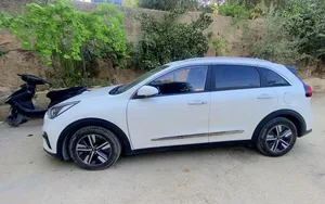 كيا-نيرو-2021