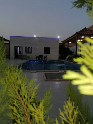 2 Bedrooms Chalet for Rent in Jerash Unaybah