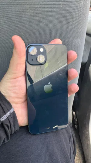 Apple iPhone 13 128 GB in Amman