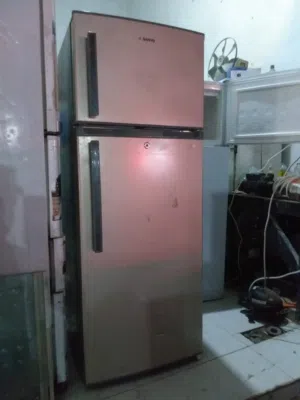 ثلاجه 12 قدم شرط شغل سعر 175 الف عنواني زبير يوجد توصيل بصرة