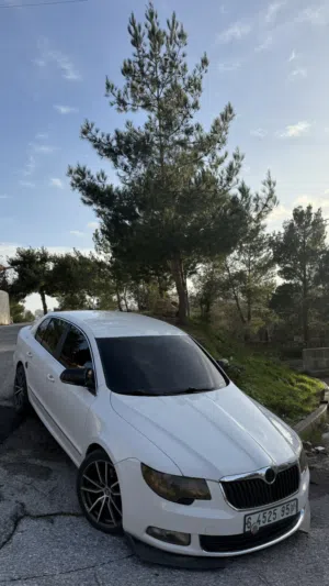 سكودا-سوبيرب-2012-للبيع