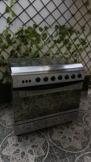 للبيع فرن بحالة ممتازة - Oven for sale in