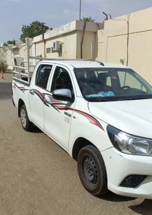 Used Toyota Hilux in Al Ain