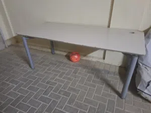 طاولة كبيرة