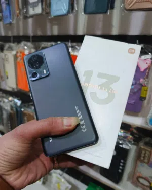 مستعمل اخو الجديد شاومي 13 leit 5G رام 16 جيجا 256 أغراضة والكرتونه الأصلية متوفر توصيل