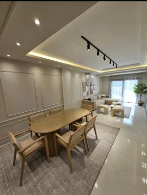 ꪮ شقة جانب الجامعة الأمريكية Mountain view فى الدور الثانى جاهزة للاستلام فورى و متشطبة بالكامل