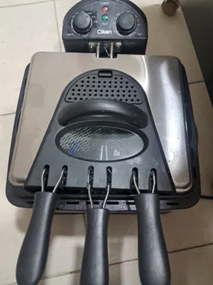 للبيع قلايه كهربائيه