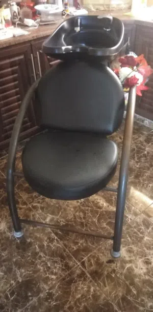 مغسلة شعر مستعمله للبيع و جهاز رياضي