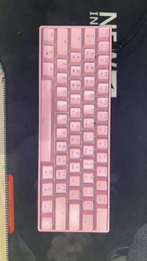 HK gaming GK61 keyboard pink كيبورد قيمنج جيمنج من شركة هيتش كي قيمنج لون الوردي