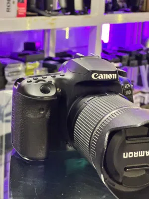 Canon 90D +lens tamroon 18-200