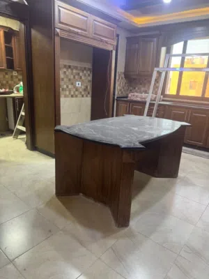 اثاث مطبخ مستعمل حالة جيده اربعه بخمسه