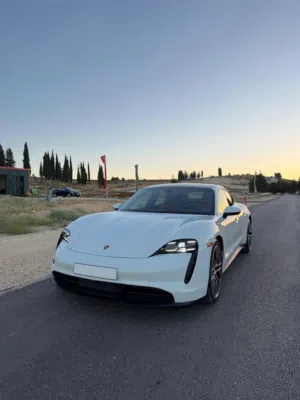 Porsche taycan 2024 بورش تايكان للاعراس داخلية لون احمر مميزة