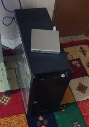 كمبيوتر للبيع