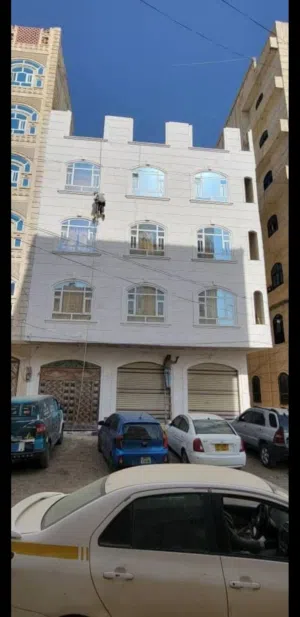 120 m2 . Agent0