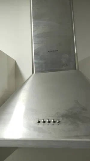 شفاط مطبخ (Range Hood) من ماركة فولغور.