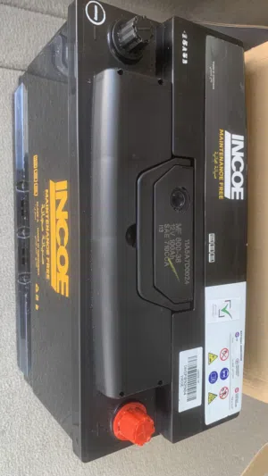 بطارية شبه جديده للبيع 12V