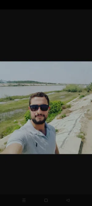 هاشم الحسني 