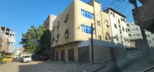عماره للبيع عدن الممداره امام مشروع مجور وقابله للايجار بشكل كامل