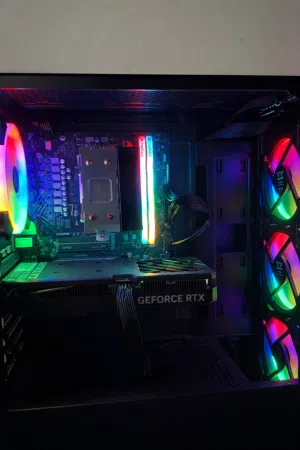 (تم البيع)PC Gaming للبيع  نظافة ممتازة  RTX 4060  350 Bd