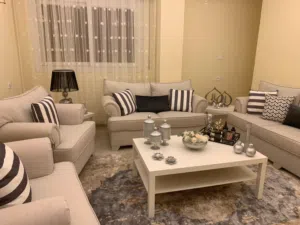 فيلا 3ادوار مفصولات الخمس شوارع عين زارة