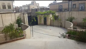 45 m2 More than 6 bedrooms Villa for Sale in Sana'a Western Geraf