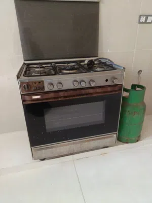 طباخ شغال نظيف مابيه اي عطل