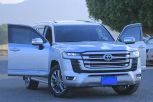 صالون لاندكروزر 2024 VXR بازرعه (رقم 1 فل كامل)  زيرووو اصفاااار بسعر مميز