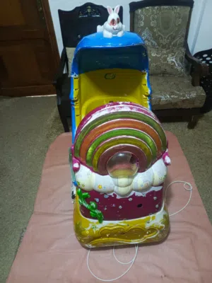 يوجد لعبة هزاز على العمله بحاجه الى صيانه خفيفه للبيع بسعر مناسب للإتصال