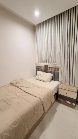 اثاث راقي شبه جديد للبيع لدواعي السفر like new