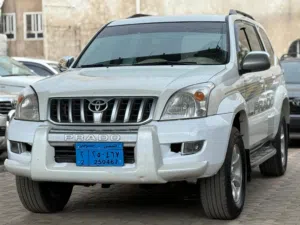 ابو حمزة لبيع وشراء واستبدال واستيراد جميع انواع السيارات الامريكيه والخليجيه والكوريه