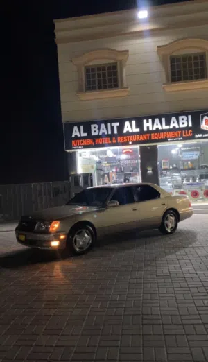 للبيع لكزس Ls400 موديل 1999