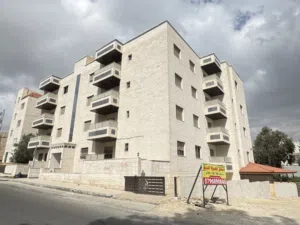 شقة طابق مكرر مميزة للبيع تشطيبات مميزة بضاحية الاستقلال