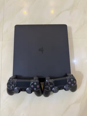 بلايستيشن4 مع جهازين و العاب ون تيرا و كل الملحقات
