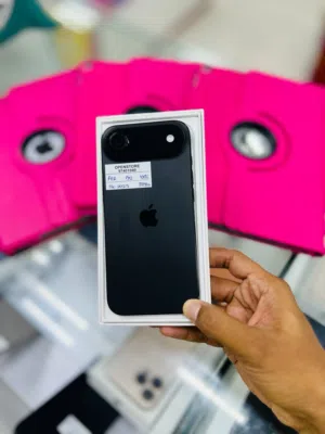 iPhone 17 Air - 512 GB - Box piece- Nice device - warranty 4/2027