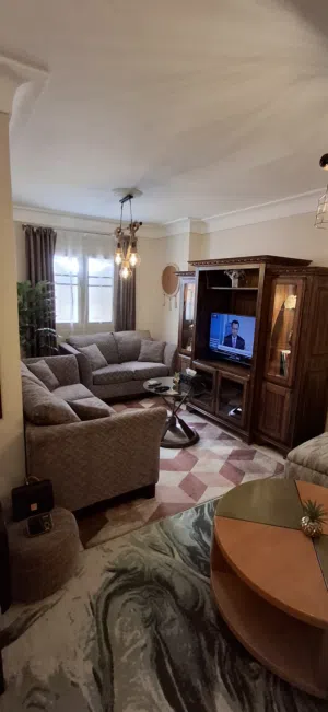 للبيع جميع محتويات الشقه لدواعي السفر