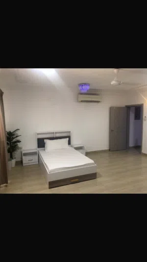 Furnished Rooms for Executive Bachelors
