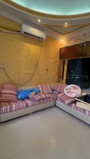 مشتمل للايجار بالطويسة خلف مطعم زرزور