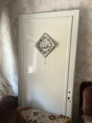 باب خشب مستعمل للبيع