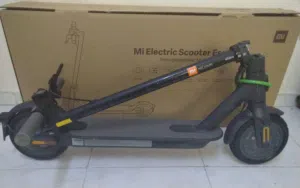 اسكوتر من شاومي مستعمل مده شهر واحد من mi السعر 750حالت الاسكوتر رائعة
