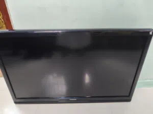 للبيع شاشه 42 بوصه شغاله