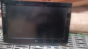 LG 32-inch Flat Panel TV — Good Working Condition