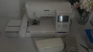 مكينة تطريز وخياطة brother SE 1900
