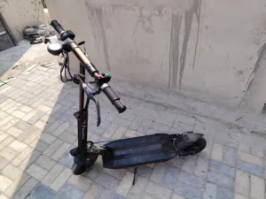 Scooter electric