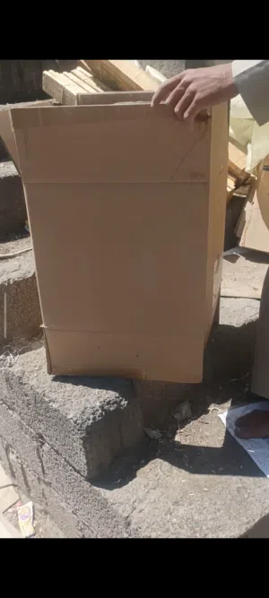 كراتين للبيع