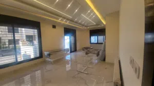 شقه فارغه للإيجار  طريق المطار حي الارز 230م فاخره جدا  ط ارضي