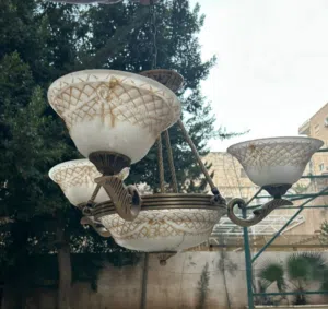 ثرية نحاس 100 % بحالة الوكالة للبيع